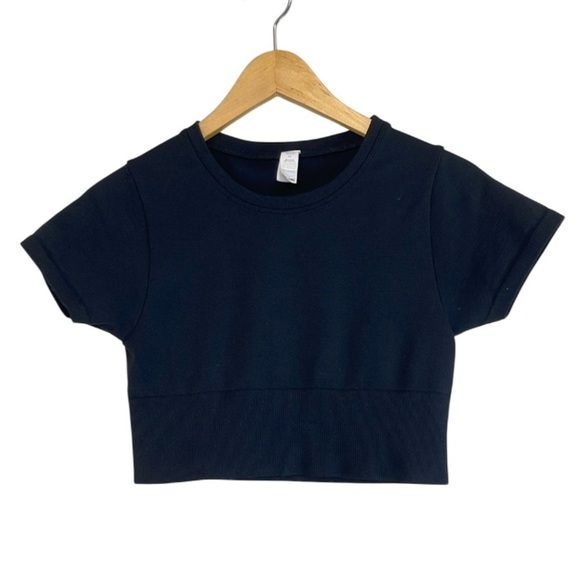 Offline By Aerie Sidewalk Seamless Cropped T-Shirt True Black Moisture Wicking S - Picture 9 of 9